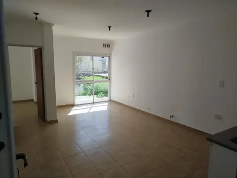 EN ALQUILER! DPTO. 1 DORM. EN ORO VERDE!