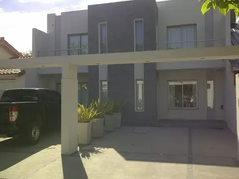 EXCELENTE DUPLEX EN ZONA II