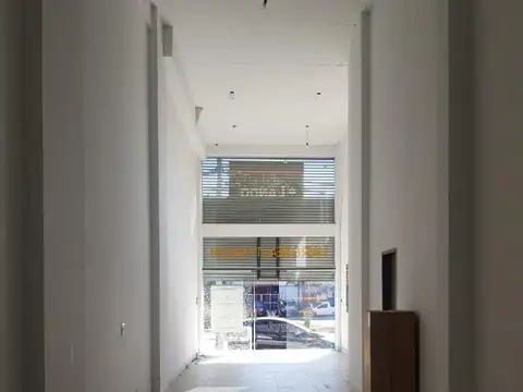 LOCAL EN VENTA HAEDO AVENIDA GAONA METRO BUS - DOBLE ALTURA