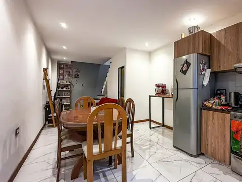 Depto Tipo Casa en Venta de 3 ambientes