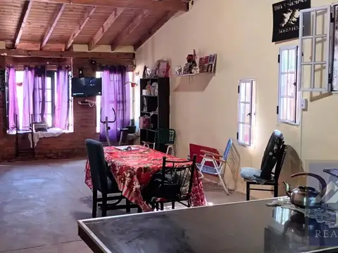 Venta – Casa – a refaccionar –  Oportunidad - Carlos Spegazzini