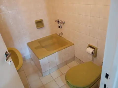 Avenida Maipú 3700, Piso 1