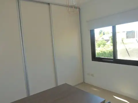 Casa 5 ambientes con 4 baños