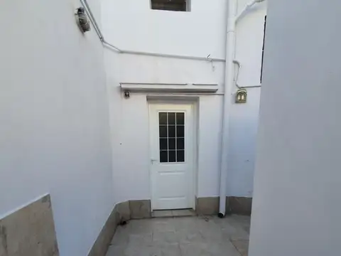 Depto Tipo Casa en Alquiler de Monoambiente