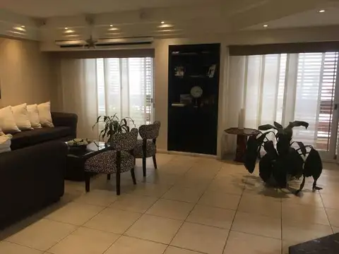 Departamento en Venta de 4 dormitorios