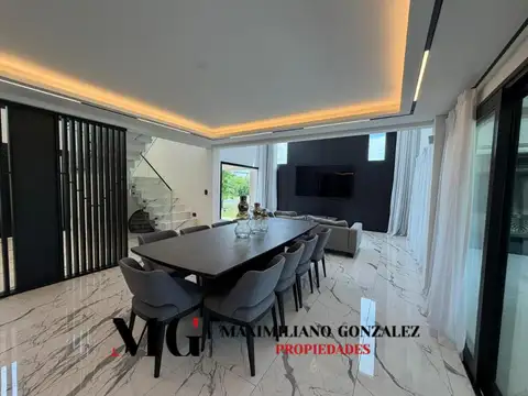 Casa 4 ambientes con 2 baños