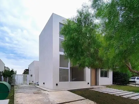 Casa en Venta en Countries y Barrios Cerrados en Pilar, USD 188.000