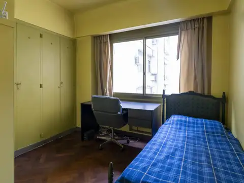 Esmeralda 900, Piso 7