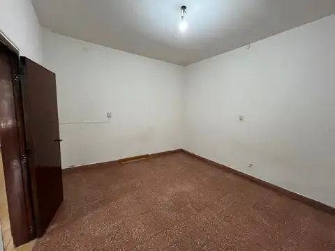 Venta casa 6 ambientes 3 de febrebro
