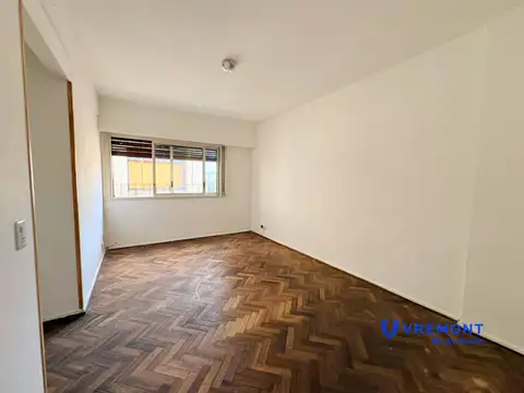 Monoambiente con cocina y balcón! A metros de Av. Belgrano