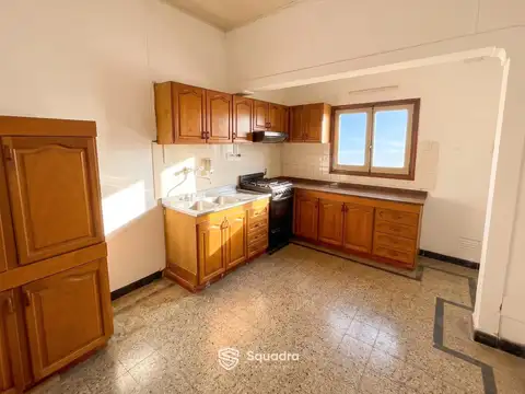 VENTA - CASA DE 1 DORMITORIO CON PATIO, ARROYITO.