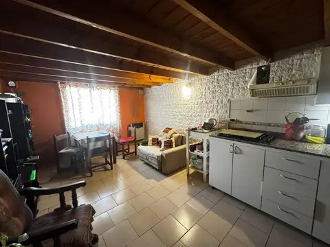 Venta  Departamento tipo duplex 2 amb.-Villa Tesei.