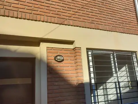Depto Tipo Casa 2 ambientes con 1 baño