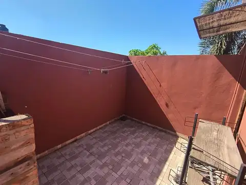 Depto Tipo Casa en Venta 26 años