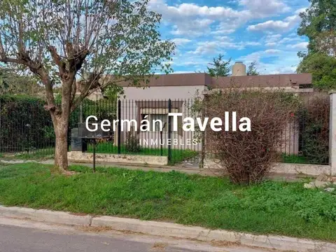 Venta Casa 3 Ambientes con jardin, Villa Udaondo, Ituzaingo