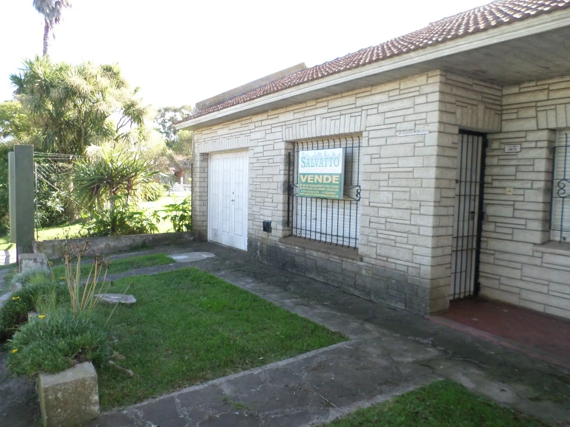 Chalet de 3 ambientes en barrio Faro lote propio de 350 m2
