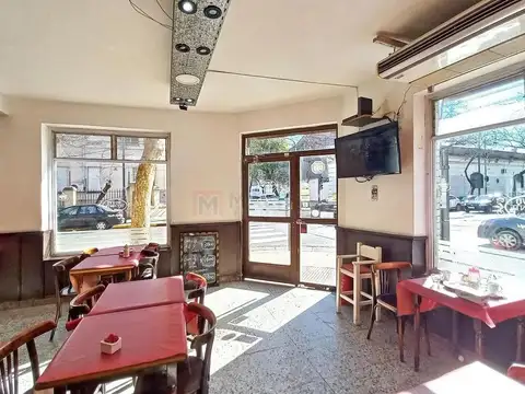 Venta Local a la Calle con Vivienda en Balvanera