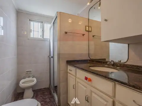 Casa en Alquiler con 1 cochera