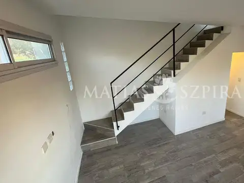 Casa en Venta en Castelar, USD 110.000