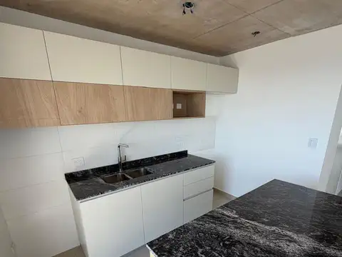 Departamento en Alquiler en Moron Sur, $ 700.000