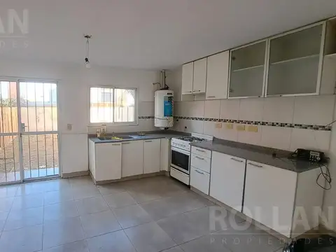 Depto Tipo Casa en Alquiler de 3 dormitorios