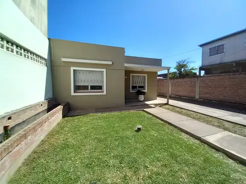 Casa en Venta con 1 cochera