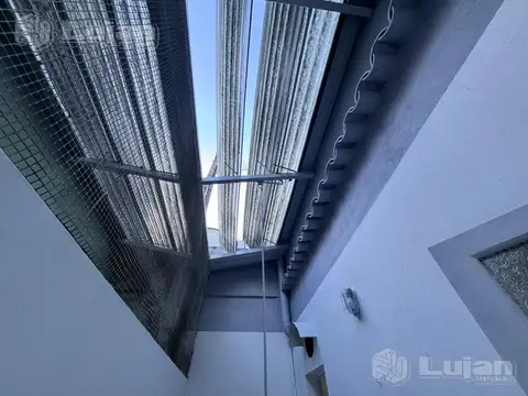 Depto Tipo Casa 2 ambientes con 1 baño