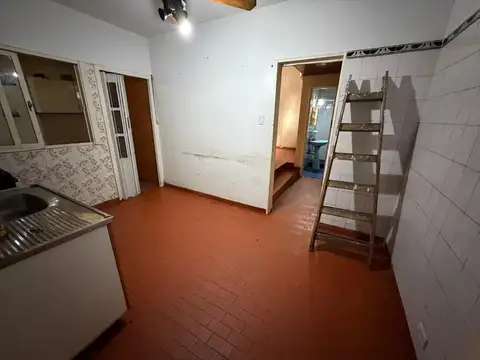 PH SIMPÁTICO, EN PLANTA BAJA, SIN EXPENSAS 