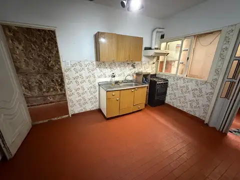 Castro 2200, Piso PB