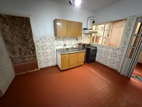 PH SIMPÁTICO, EN PLANTA BAJA, SIN EXPENSAS!!!