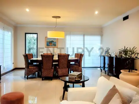 Casa en Venta en Coronel Dorrego, USD 490.000