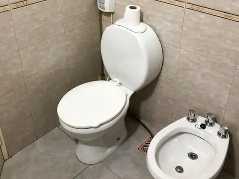 Venta Local Comercial. Circunvalación y Eva Perón - Ubicación estratégica