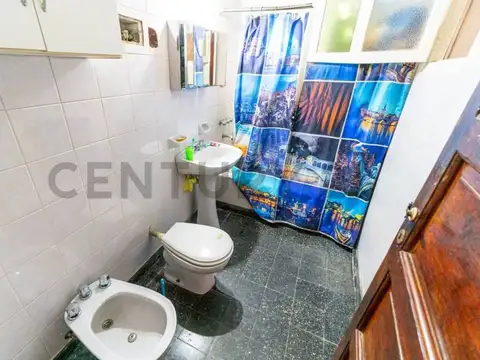 CASA EN VENTA 2 DORMITORIOS. BARRIO ACINDAR