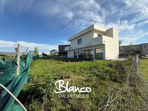 Terreno en Venta en Haras Santa María, USD 49.000