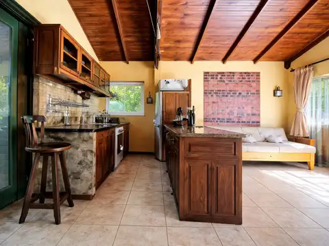 Casa 3 ambientes con 1 baño