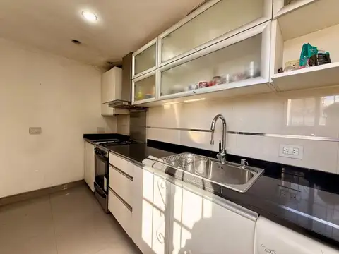 Depto Tipo Casa en Venta en Lanus Oeste, USD 60.000