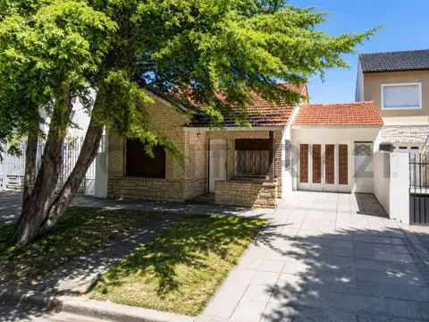 VENTA CASA A RECICLAR PARQUE LURO