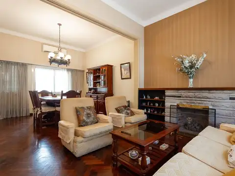 Casa 6 ambientes con 1 baño