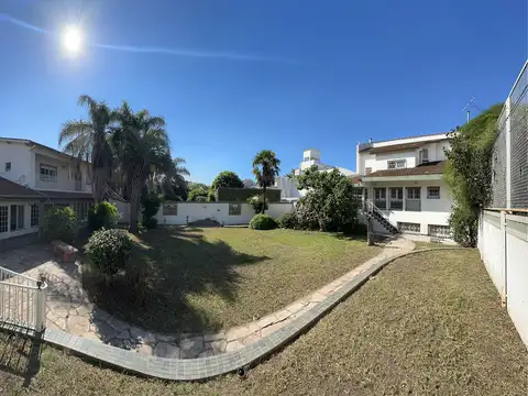 Casa 7 ambientes con 6 baños