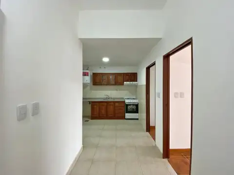 Sarandi 472 , Piso 3