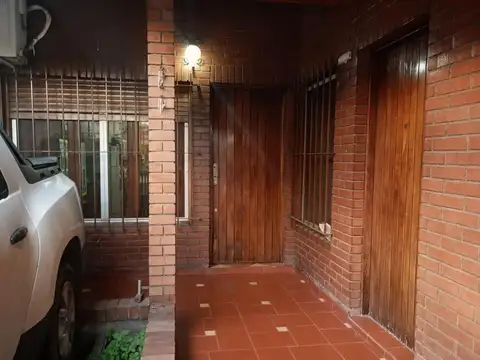 Casa en Venta en Valentin Alsina, USD 170.000