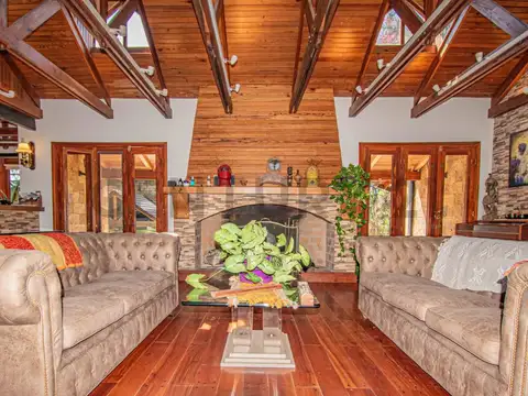 Casa 6 ambientes con 3 baños