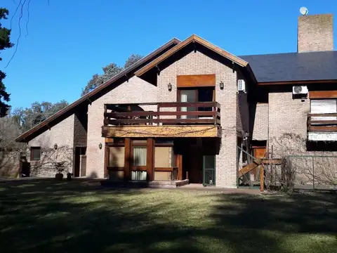 Venta Casa 9 amb. en Club Campos de Golf Las Praderas de Lujan