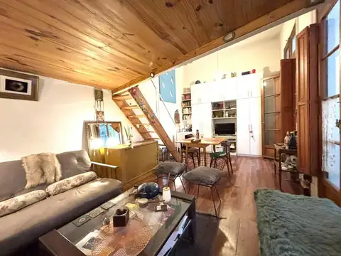 Depto Tipo Casa en Venta 50 años