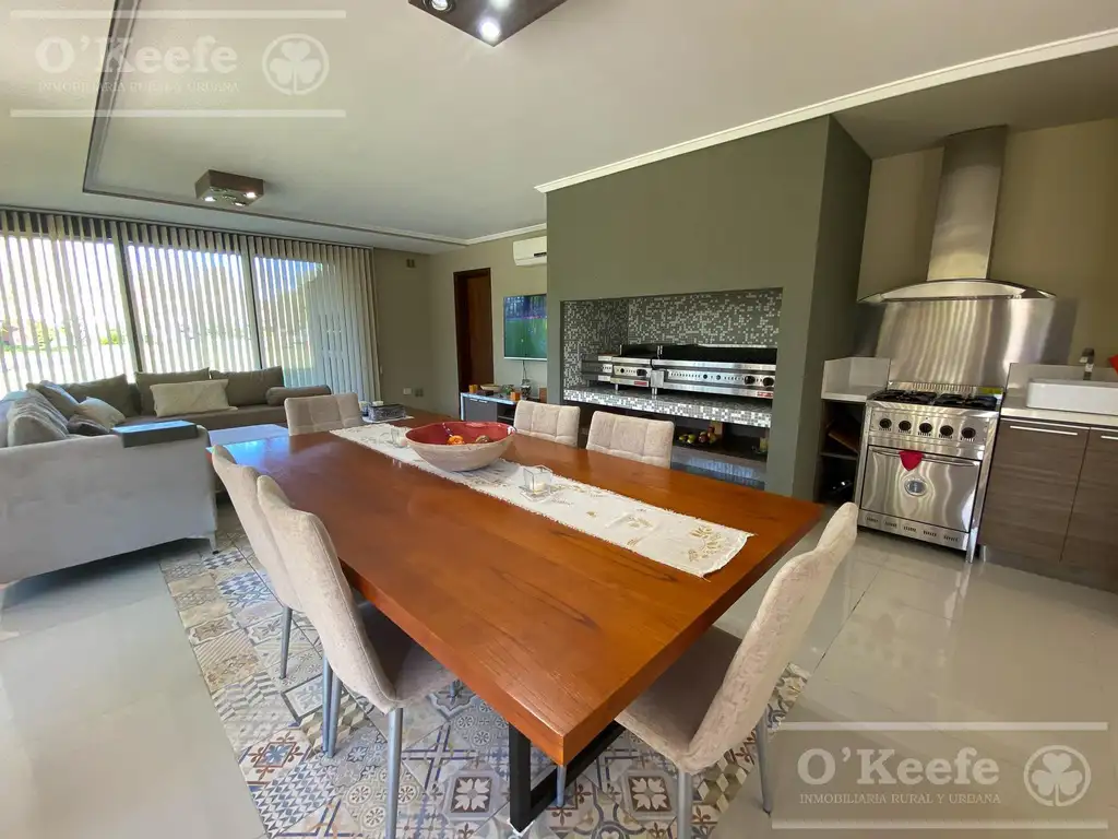 Casa en Venta - Abril Club De Campo