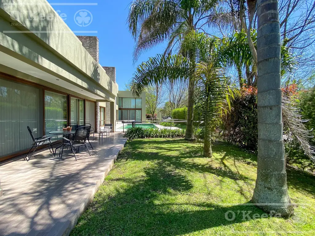 Casa en Venta con cochera