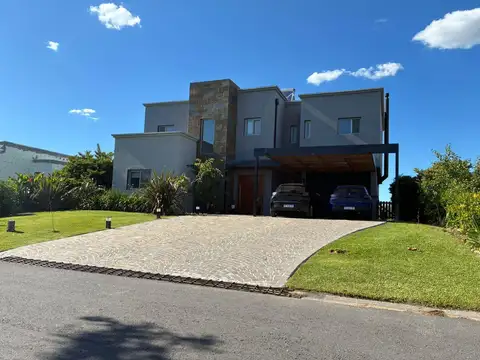 Casa en Alquiler en El Canton - Norte, USD 2.400