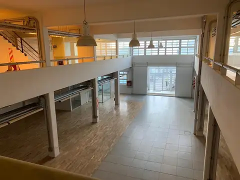 Edificio Propio- Oficinas Comerciales - 2.000 m²
