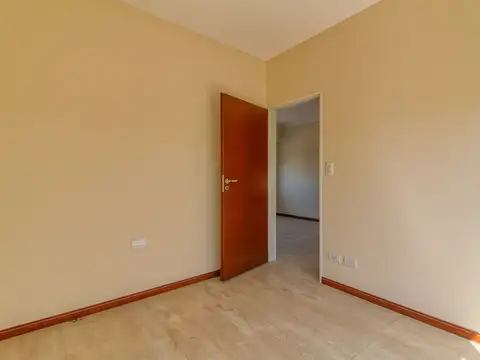 VENTA DEPTO 3 AMB PATIO Y PARRILLA - V. LUGANO