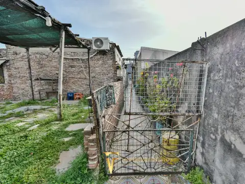 Depto Tipo Casa en Venta 40 años